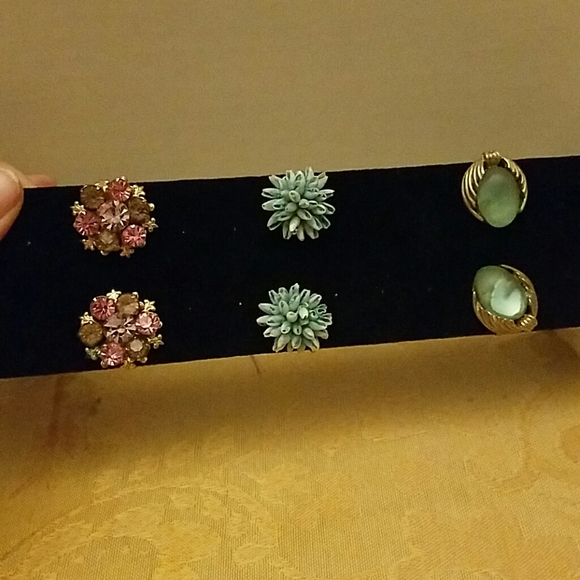 Vintage screw earrings - Picture 6 of 7